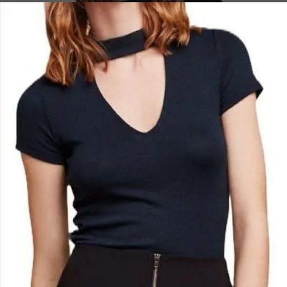 Wilfred free Robillard choker cut out short sleeve top - Picture 1 of 7